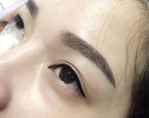 Điêu khắc chân mày phong thủy là gì? Điêu khắc chân mày có phá tướng không?