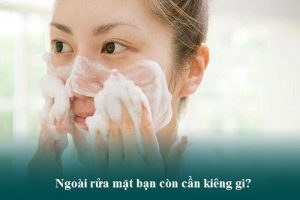 Nâng mũi bao lâu thì rửa mặt được? Có nên dùng sữa rửa mặt?