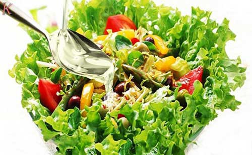 giảm cân bằng salad dầu dừa