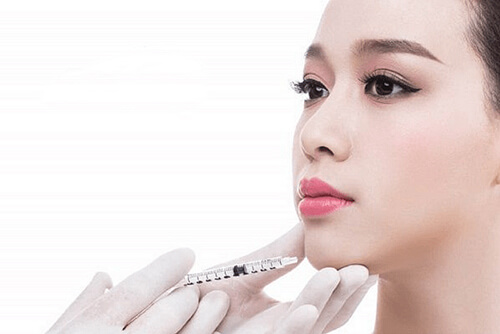 tiêm filler cằm có sưng không